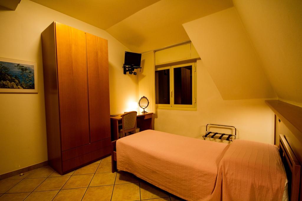 Albergo Lario Gera Lario Pokoj fotografie